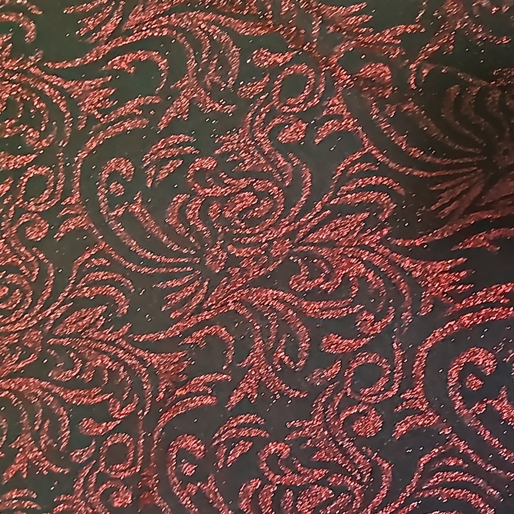 Large Irma Red and Black - Metalic Thread - Picture 4 of 6